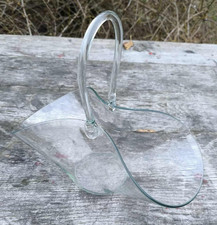 Petit panier en verre avec