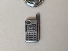 pins SONY CMD ZI telephone portable cellulaire ERICSSON metal en relief JAPON