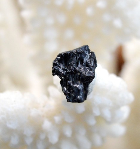 Irghizite tectite 9 carats - -,