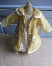 VETEMENTS POUPEE ENSEMBLE ROBE ET MANTEAU  POUPEE ANCIENNE