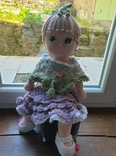 poupée au crochet faite sur