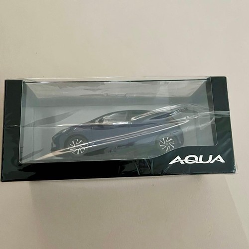 Non sale toyota aqua - toyota, dark