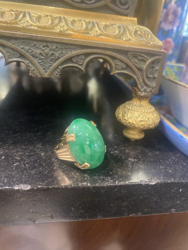 Bague avec jade couleur - en, or