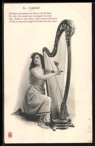 Carte postale femme tenue - carte, en