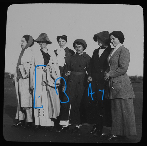 Women uphill nr - women, at