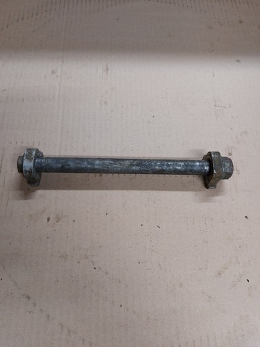 Axe roue arrière complet - arrière,