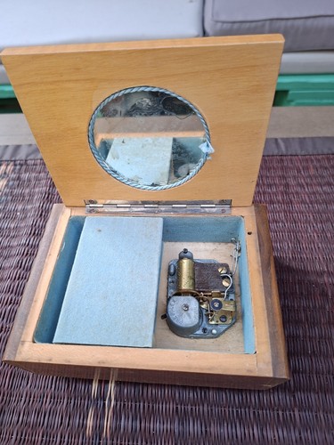 Ancienne boîte musique en - boîte, à