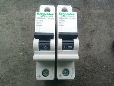 2 x disjoncteur unipolaire C60H-DC C20 SCHNEIDER courant continue A9N61512