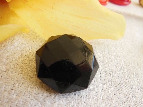 Gros bouton ancien - , verre