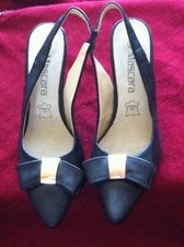 Escarpins noirs. Pointure 37. Marque Mascara. Bride arrière. Hauteur talon : 8 c