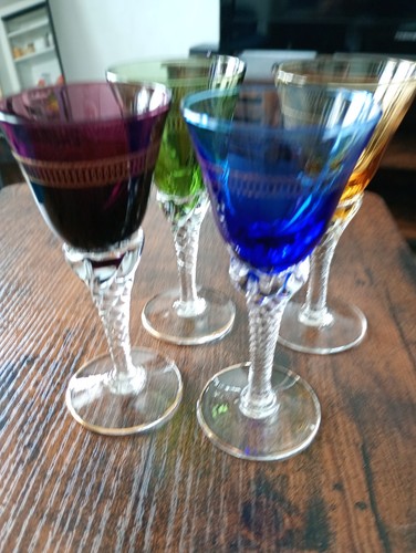 Lot verres pied - à,
