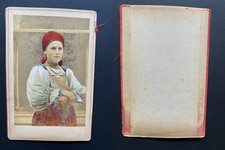 Types russes, Jeune femme au