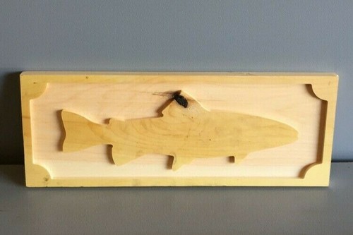 Wood fish sign plaque - wood, x