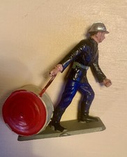 Figurine Starlux Pompier de Paris