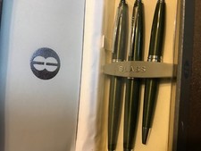 BILL BLASS  TRIO AERO