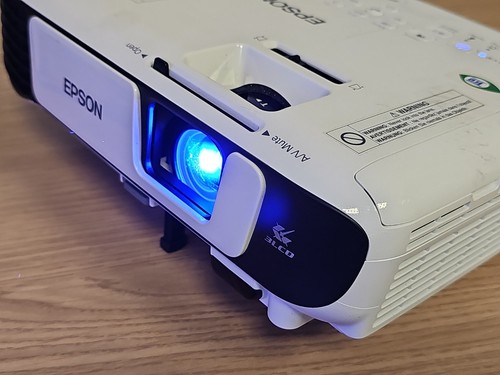 Projecteur epson 3lcd w42 - projecteur,