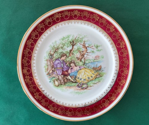 Assiette décorative - , en