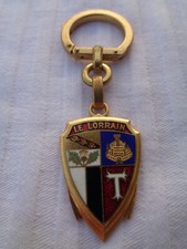 ANCIEN PORTE CLE METAL EMAILLE