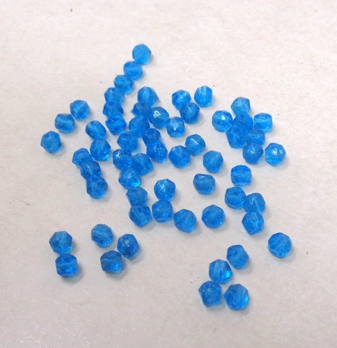 Lot perles anciennes en - 60,