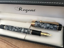 Très belle plume sur STYLO