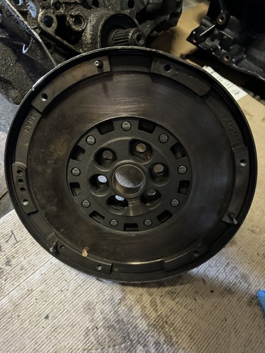 Dual mass flywheel volant - dual-mass,