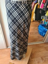Burberry of London jupe en laine taille 40