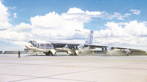 Italeri 1451 b52 - 1451, b52-g