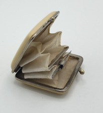 Ancien Petit Portemonnaie