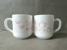 2 mugs Arcopal France, décor cuisine, vintage, vers 1980