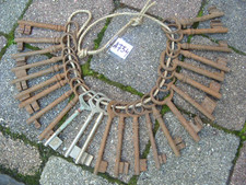 LOT A734 DE 25 CLÉ CLÉS