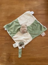 DOUDOU PLAT HIPPOPOTAME NOUKIE'S HIPPOUM BABOUM ET ZAMBA VERT BEIGE Arbre