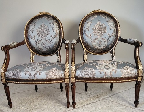 Paire fauteuils médaillon - paire,