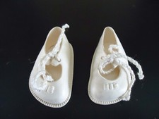 chaussures pour poupée