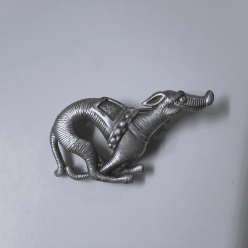 Broche chien lèvrier - , en