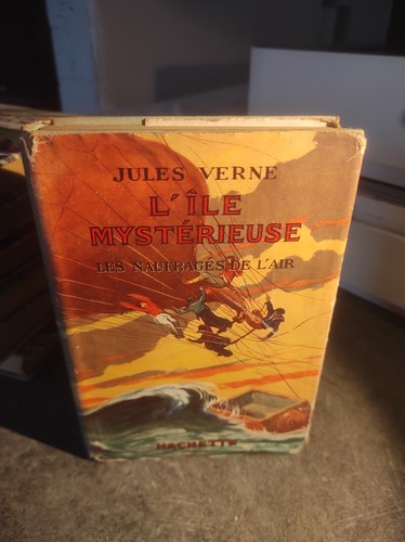 L'ïle mystérieuse les