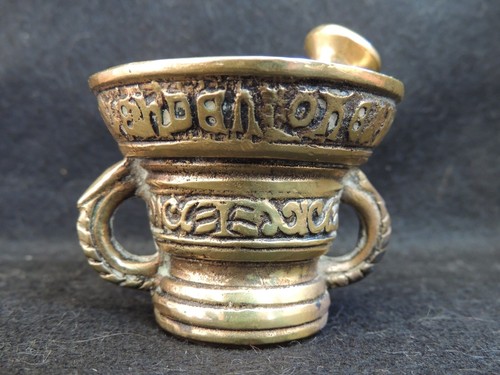 Ancien petit mortier pilon - petit, /