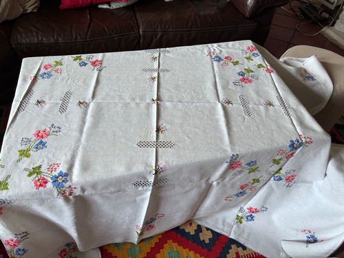 Superbe nappe ancienne brodée - ancienne,
