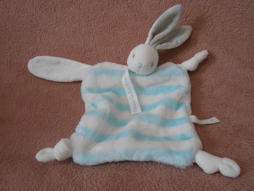 Doudou lapin blanc rayé bleu