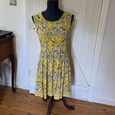 sleeveless fit and flare dress size medium