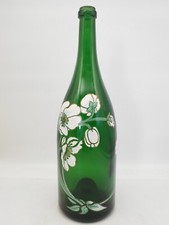 Superbe grande bouteille en verre vert émaillé décor floral Art Nouveau