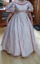  robe fait main inspiration 19 ème siècle. Bustier doublé. Jupon crinoline.