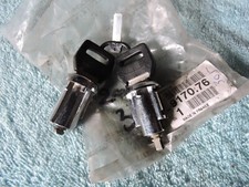 2 Verrous de porte (neiman) Peugeot 305 et dérivé - Réf 917076