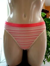 DIM STRING TAILLE 40/42