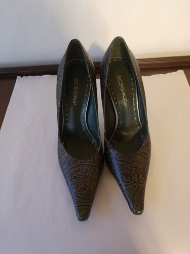 Pre owned bcbgirls pumps - 8, 1/2
