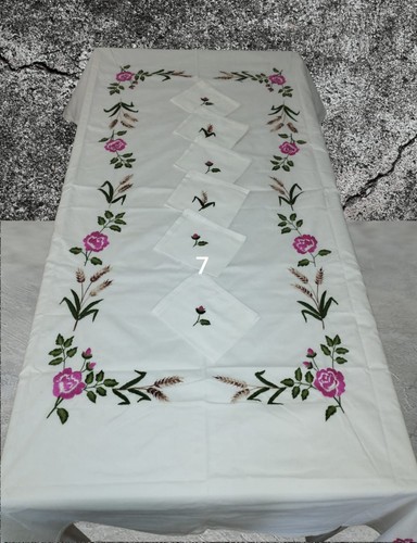 Nappe brodée faite main - nappe,