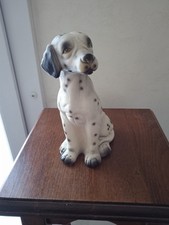 Statuette Chien Dalmatien assis en plâtre H 19 cm L 12 cm
