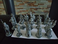 anciennes Figurines Mokarex Jeux d'échecs ( pions gris)