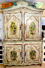 MAGNIFICENT Italian Painted