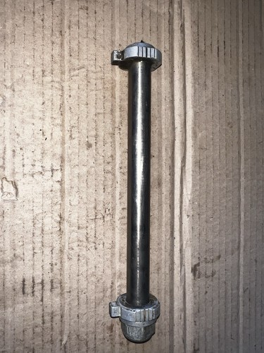 Axe roue arriere - axe,