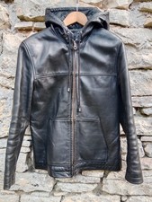 Blouson cuir à capuche taille